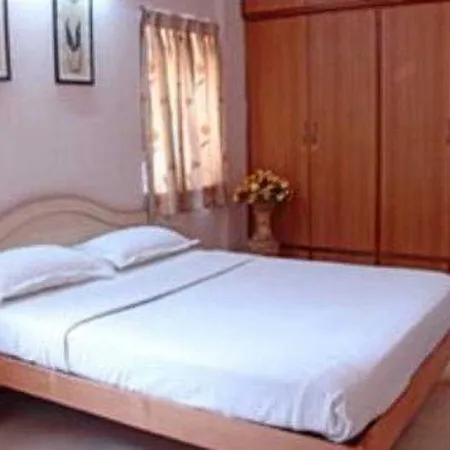 Anmol Deluxe Hotel
